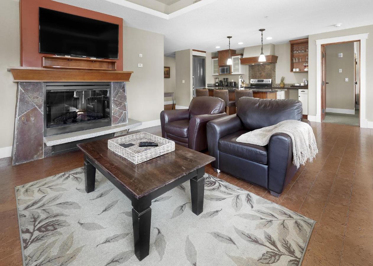 Sunset Ridge - Luxurious Corner Condo - Spectacular Mt Views With Open Pool! Canmore Bagian luar foto